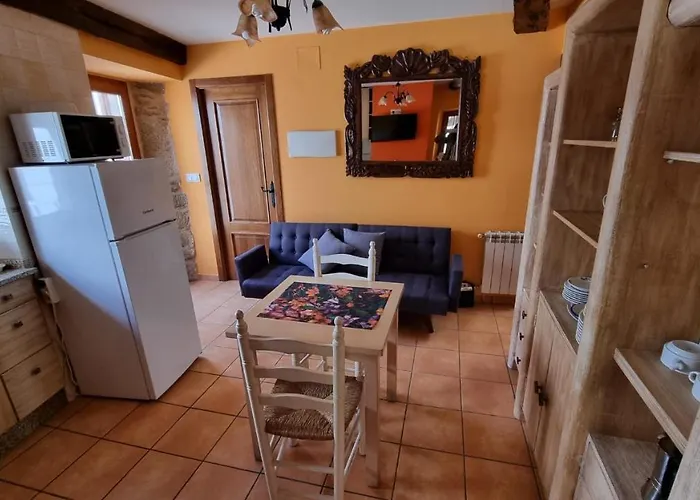 Semesterbostad Casa Jardin Mariana Lubián