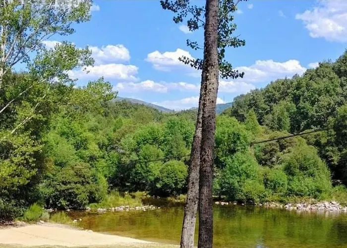 Semesterbostad Casa Jardin Mariana Lubián