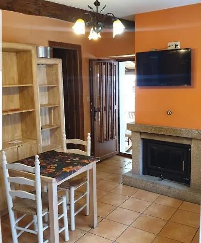 Semesterbostad Casa Jardin Mariana Lubián